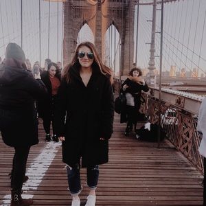 Meet your Posher, Madeline